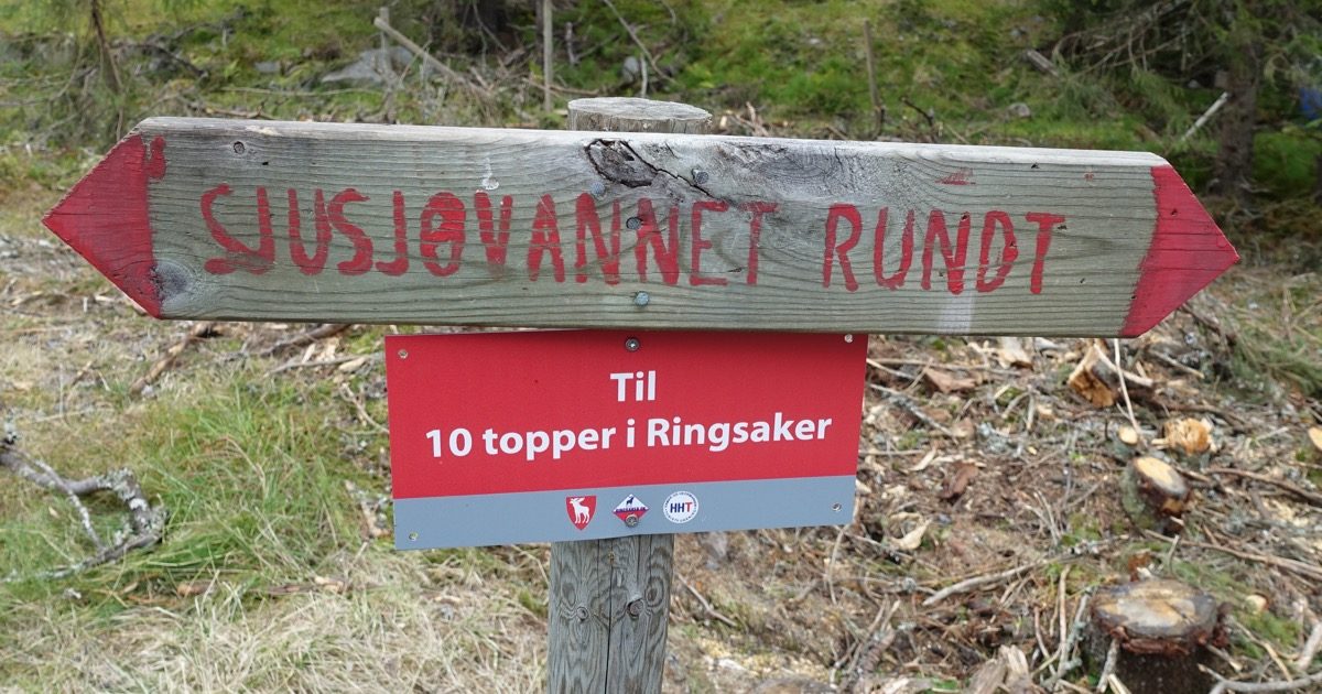 Skilt for Sjusjøen Rundt stien