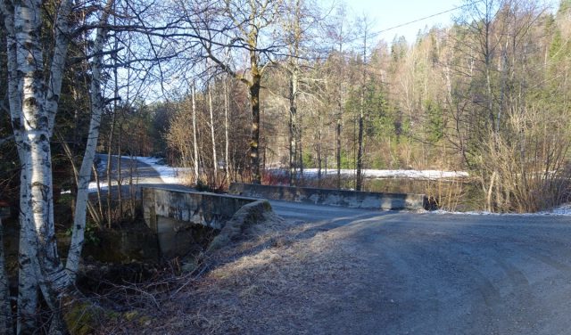 Bro ved Niksjåveien i Vegårdshei